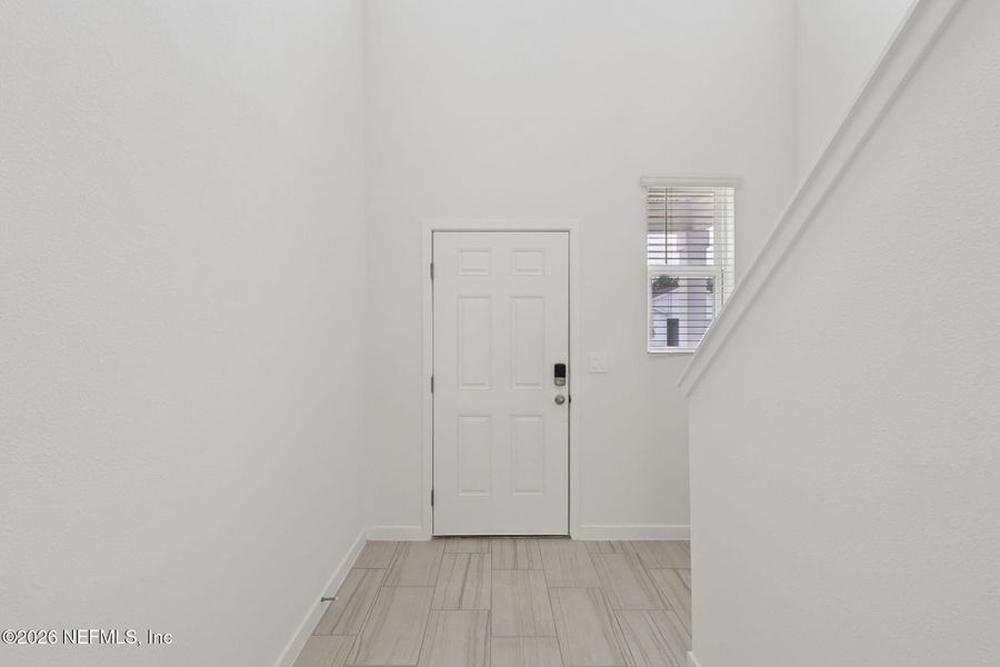 Spacious, unfurnished interior of a new home in Kings Preserve, Jacksonville (Image 24).