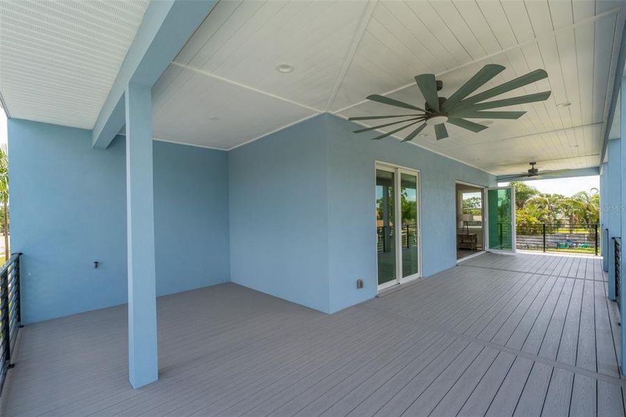 Exterior details and patio area of a home in , Tampa (Image 36).