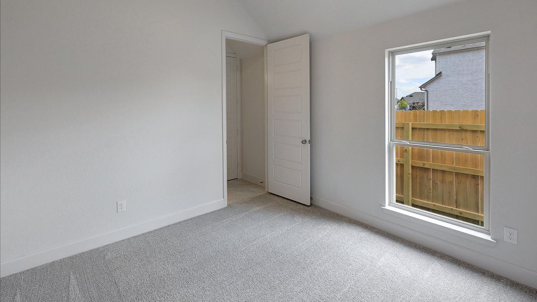 Spacious, unfurnished interior of a new home in Alsatian Oaks 50', Castroville (Image 14).