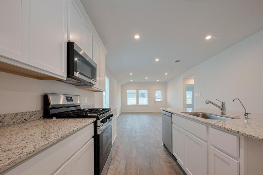 Furnished interior view inside a new home in Tamarron, Fulshear (Image 15). Furnished interior view inside a new home in Tamarron, Fulshear (Image 15).