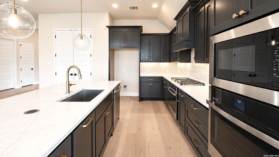 Furnished interior view inside a new home in Cibolo Valley Heights, Cibolo (Image 12).