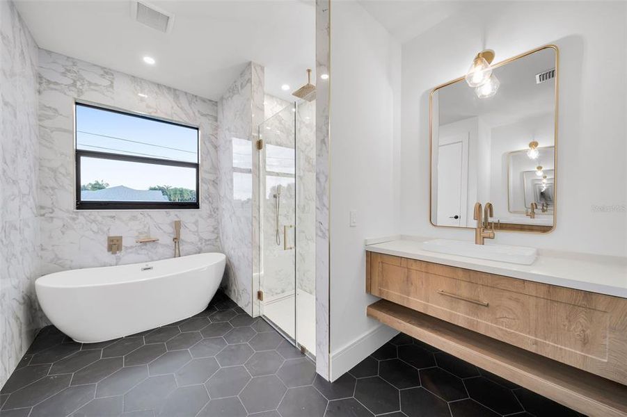 Furnished interior view inside a new home in , Cape Coral (Image 7).