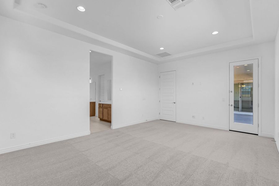 Spacious, unfurnished interior of a new home in Aloravita South, Peoria (Image 31).