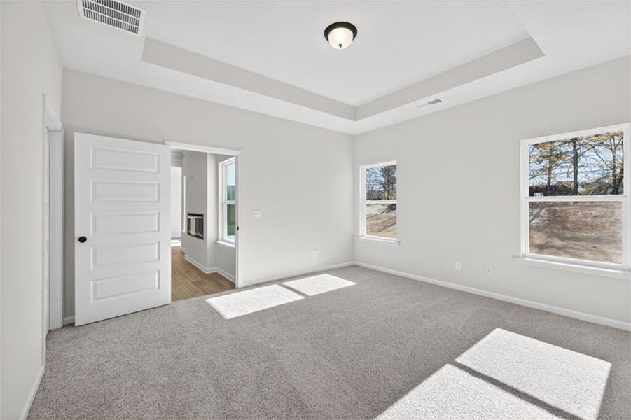 Spacious, unfurnished interior of a new home in Jones Ridge, Dallas (Image 37).