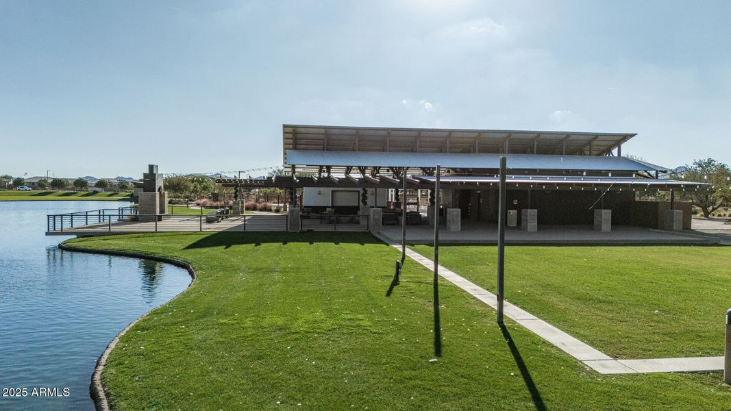 10 Excelsior 10 Excelsior