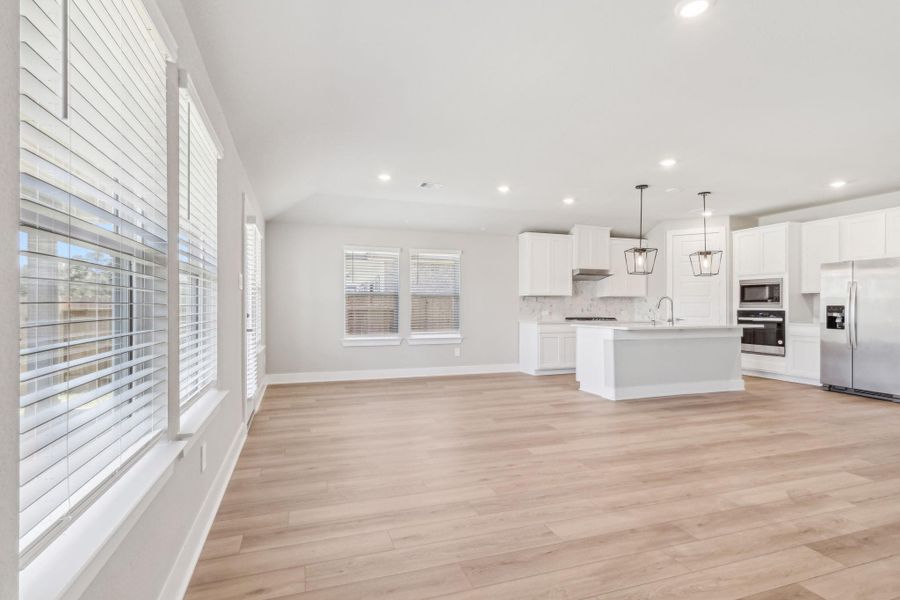 Photo is not of the actual home but is an inspirational photo of builder’s model home and may depict options, furnishings, and/or decorator features that are not included.