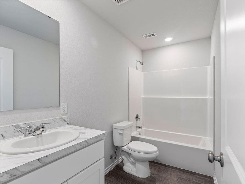 Furnished interior view inside a new home in Shirey Forest - Branches, Lufkin (Image 6).