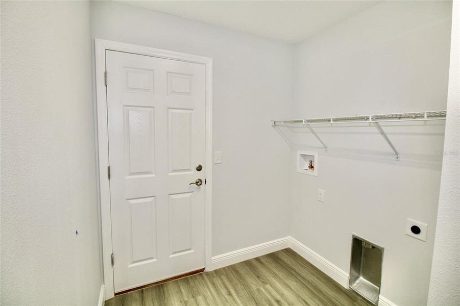 Spacious, unfurnished interior of a new home in , Ocala (Image 21).