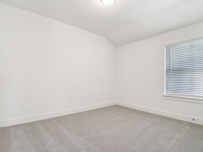 Spacious, unfurnished interior of a new home in Sagebrooke - Classic Series, San Antonio (Image 29).