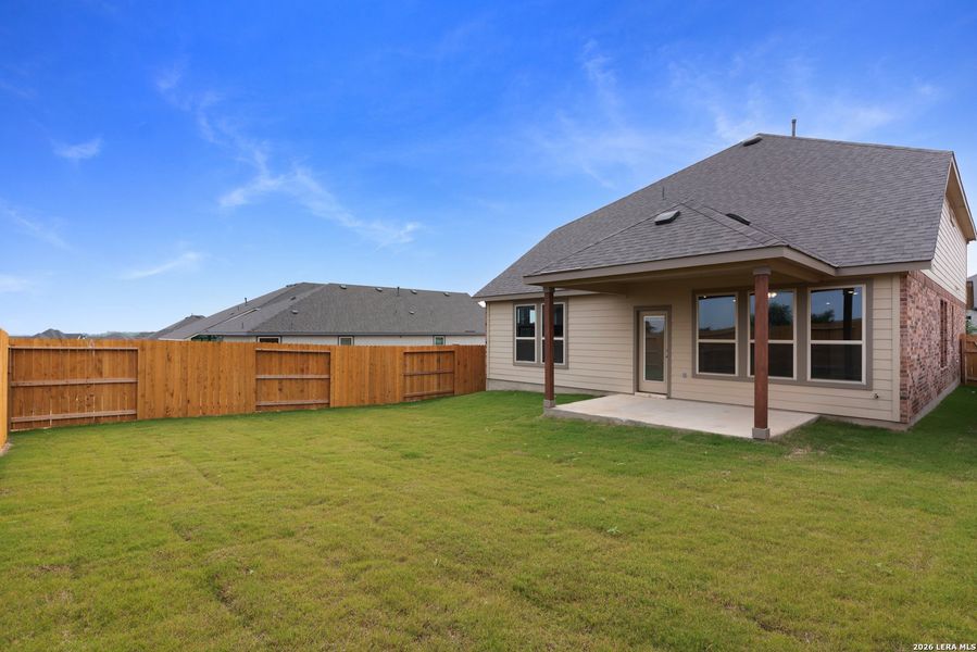 Exterior details and patio area of a home in Meyer Ranch - Enclave, New Braunfels (Image 3).