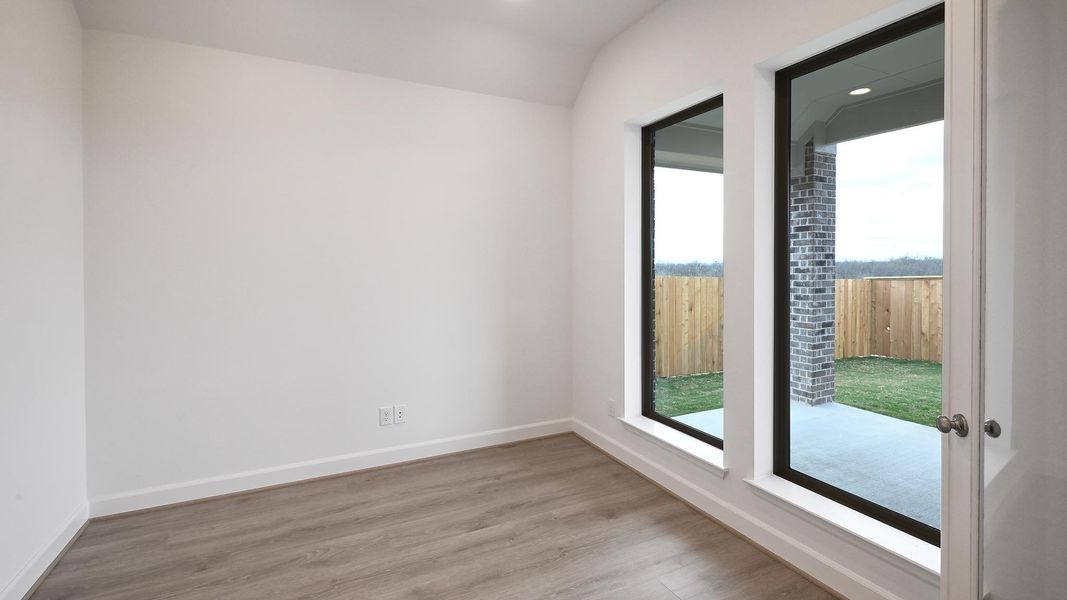 Spacious, unfurnished interior of a new home in Crosswinds, Kyle (Image 21).