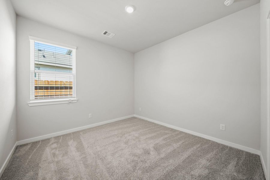 Spacious, unfurnished interior of a new home in Russell Ranch, Bay City (Image 13).