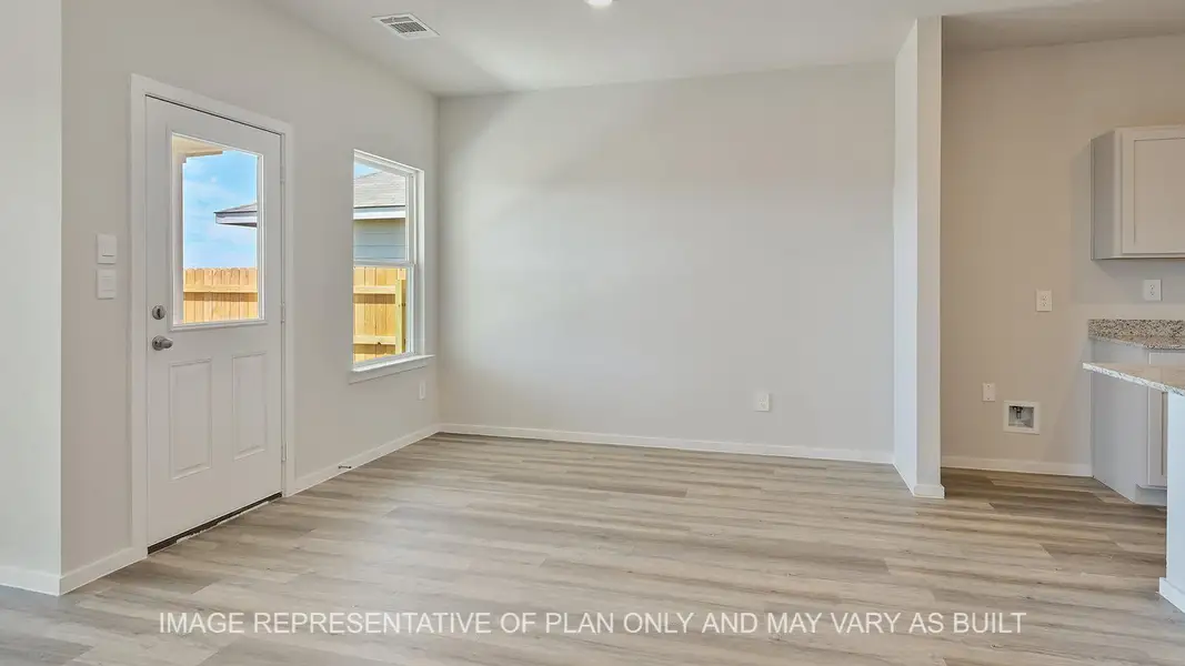 Spacious, unfurnished interior of a new home in Pleasant Hill, Bryan (Image 11).