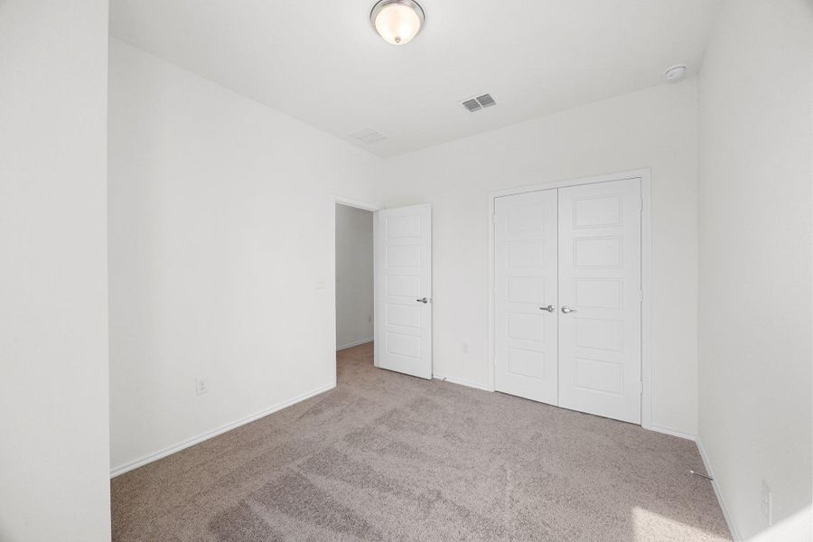 Spacious, unfurnished interior of a new home in Creekside at Estancia, Austin (Image 25).