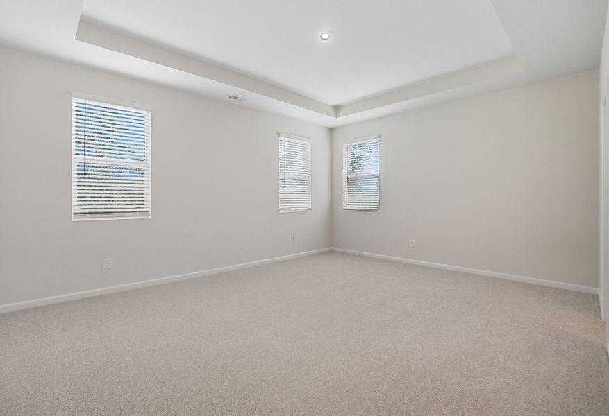Spacious, unfurnished interior of a new home in Waxhaw Landing, Monroe (Image 18).