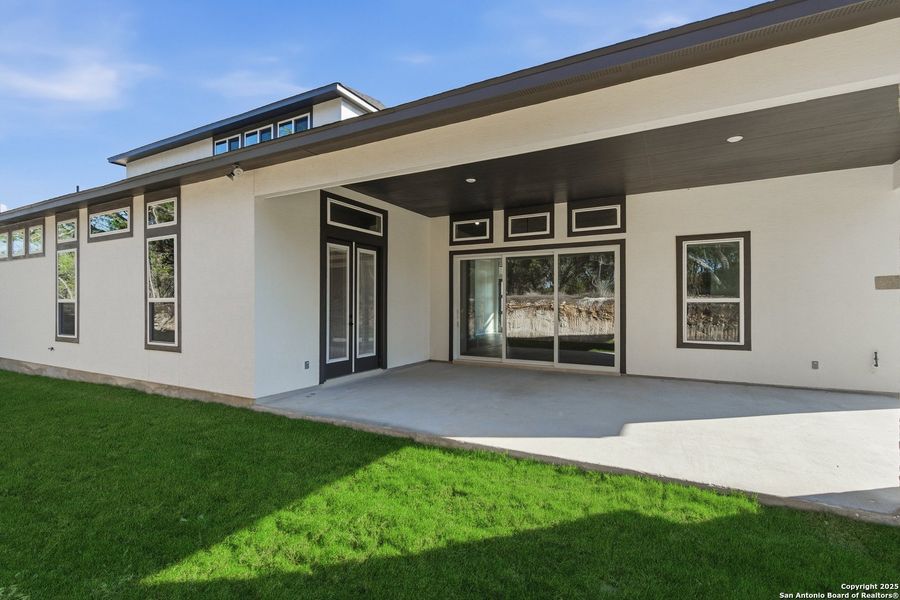 Exterior details and patio area of a home in Caliza Reserve, Boerne (Image 3).