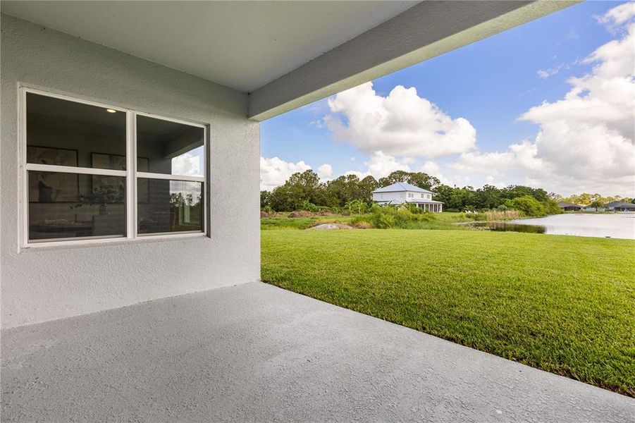 Exterior details and patio area of a home in , Sebring (Image 3).