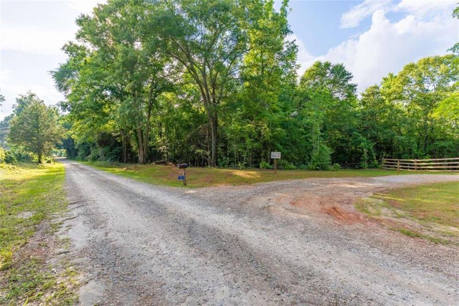 Natural landscape and outdoor views near in Monticello (Image 40). Natural landscape and outdoor views near in Monticello (Image 40).