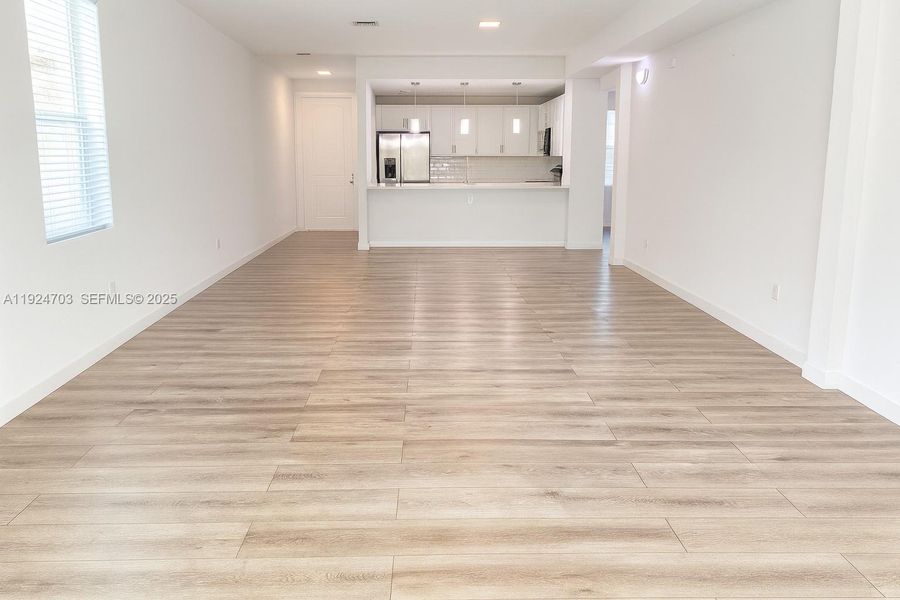 Spacious, unfurnished interior of a new home in , West Palm Beach (Image 12).