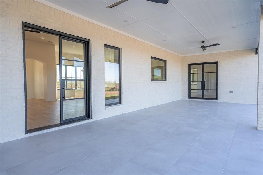 View of patio / terrace with ceiling fan