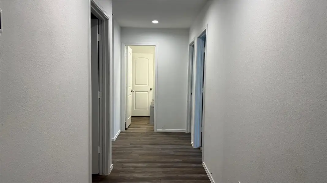 Spacious, unfurnished interior of a new home in , Conroe (Image 14).