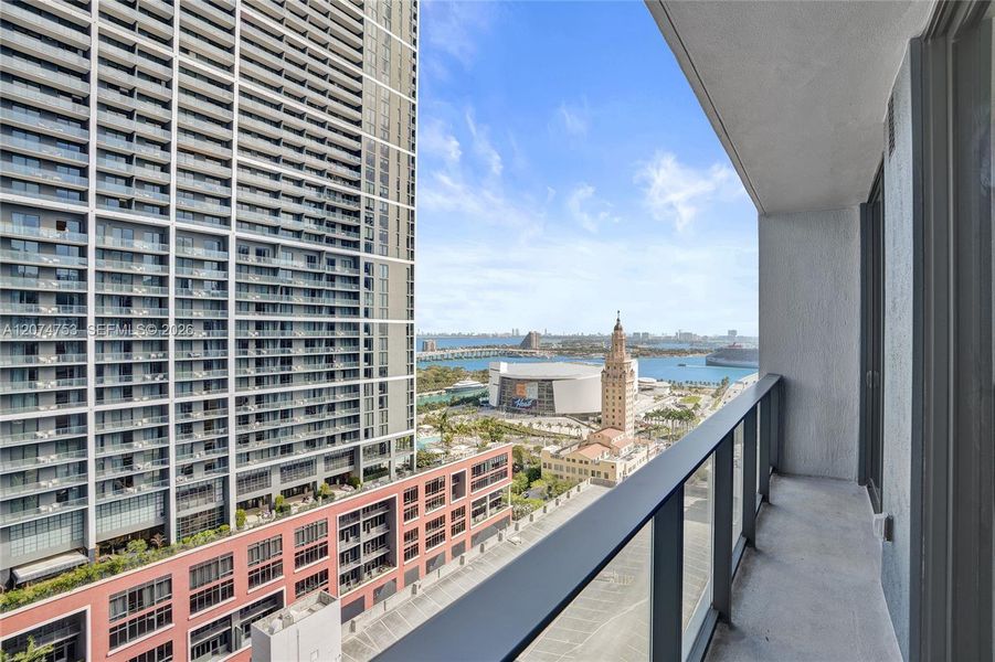Condo located in Miami, FL showcasing its design and architecture (Image 3). Condo located in Miami, FL showcasing its design and architecture (Image 3).