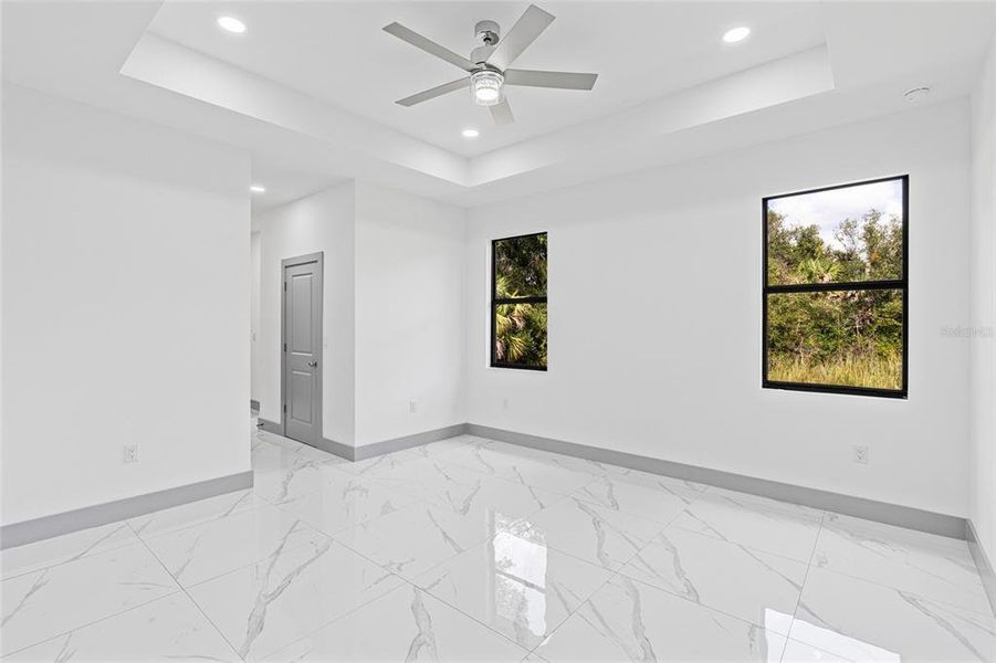 Spacious, unfurnished interior of a new home in , Port Charlotte (Image 18).