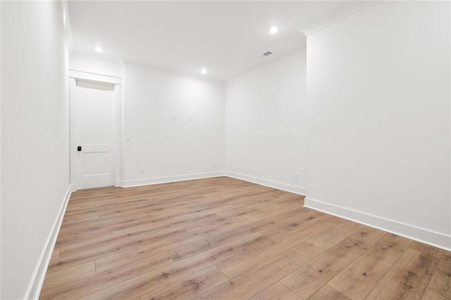 Spacious, unfurnished interior of a new home in , Dawsonville (Image 22).