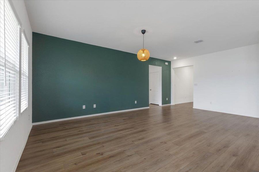 Spacious, unfurnished interior of a new home in Waterstone, Kyle (Image 21).