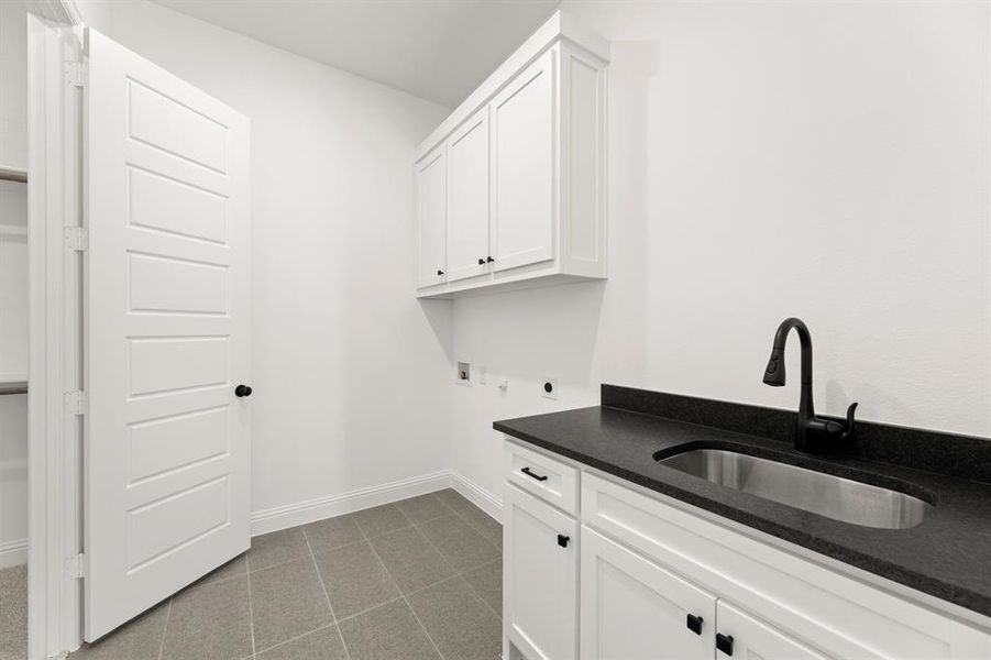 17. 3103 Bexar - Utility