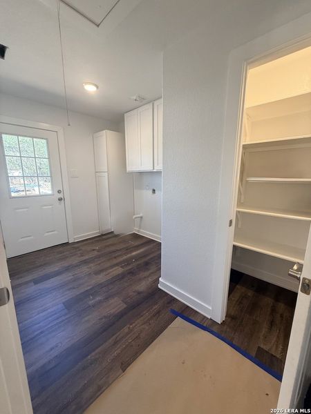 Spacious, unfurnished interior of a new home in , Bandera (Image 8). Spacious, unfurnished interior of a new home in , Bandera (Image 8).