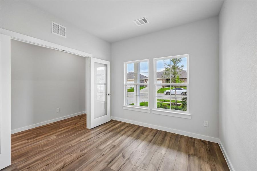 Spacious, unfurnished interior of a new home in Overland Grove, Forney (Image 17).