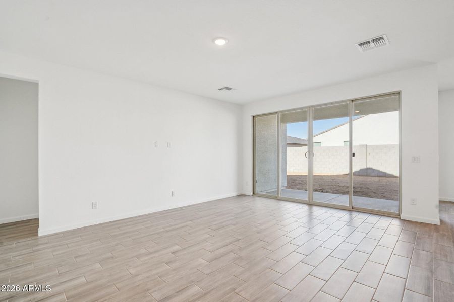 5-web-or-mls-W Cansados Rd-S1501-005