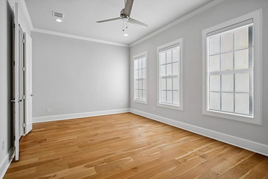 Spacious, unfurnished interior of a new home in , Addison (Image 29).