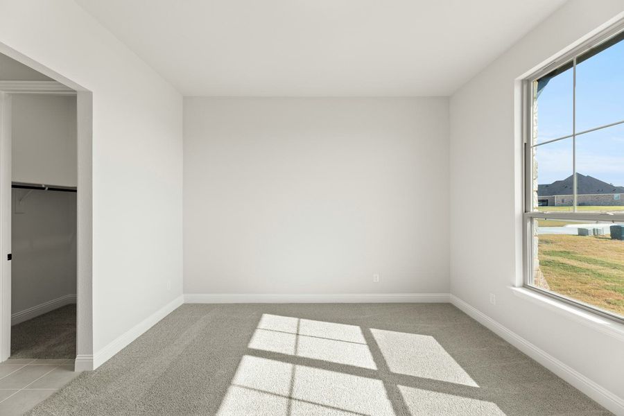 Spacious, unfurnished interior of a new home in Berkshire Estates, Mesquite (Image 17).
