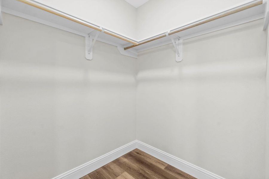 Spacious, unfurnished interior of a new home in , Onalaska (Image 38).