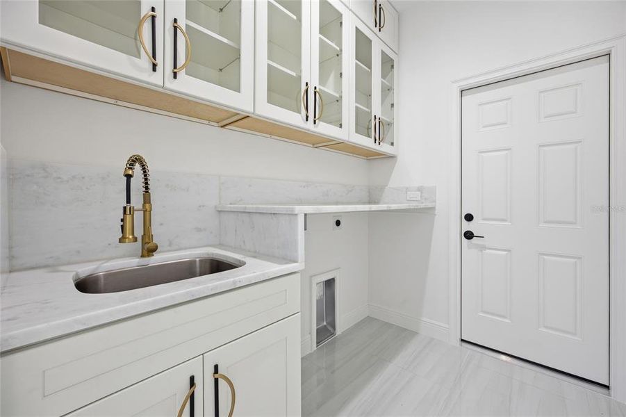 Furnished interior view inside a new home in , Ocala (Image 18).