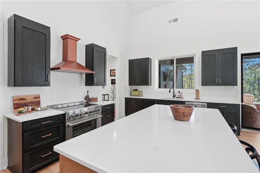 Furnished interior view inside a new home in , Cartersville (Image 9).