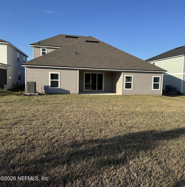 Exterior details and patio area of a home in , Green Cove Springs (Image 4).