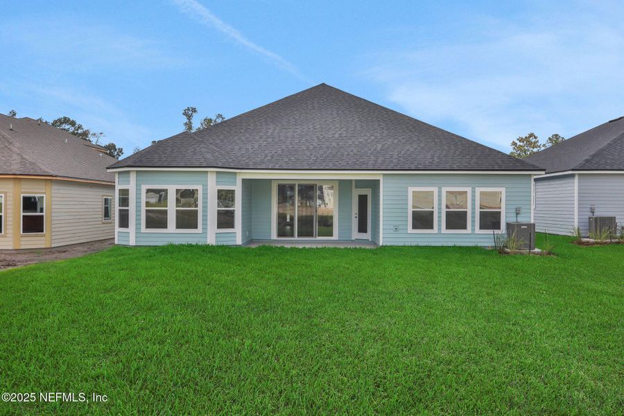 Exterior details and patio area of a home in Jennings Farm, Middleburg (Image 25).