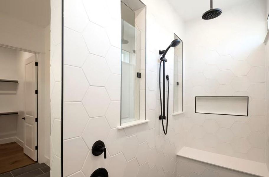 Photo of Pulte model home with same floor plan, not of actual home listed. Photo of Pulte model home with same floor plan, not of actual home listed.