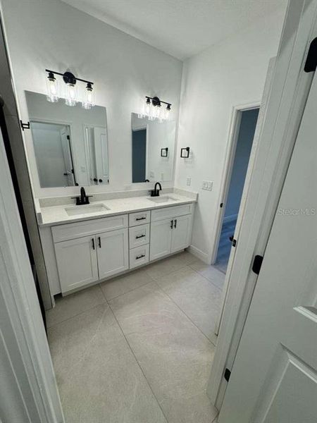 Furnished interior view inside a new home in , Citrus Springs (Image 14).