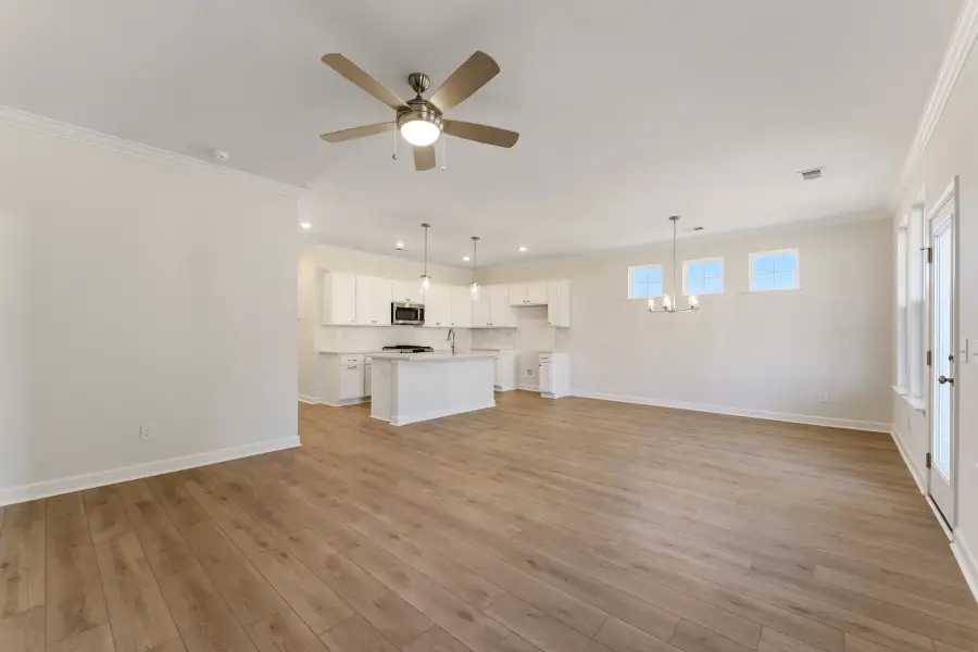 Spacious, unfurnished interior of a new home in Ridgecrest at Midway, Anderson (Image 14).