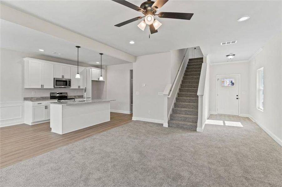 Spacious, unfurnished interior of a new home in , Alto (Image 22).