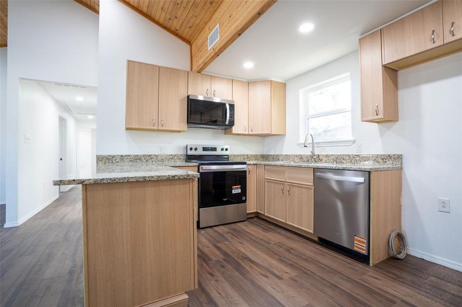 Furnished interior view inside a new home in , Comanche (Image 4).