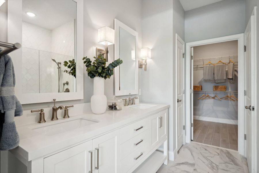 Primary bath with freestanding vanity