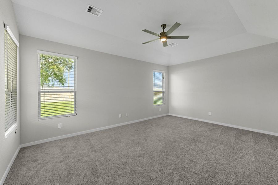 Spacious, unfurnished interior of a new home in Grand Oaks Village, Houston (Image 16). Spacious, unfurnished interior of a new home in Grand Oaks Village, Houston (Image 16).