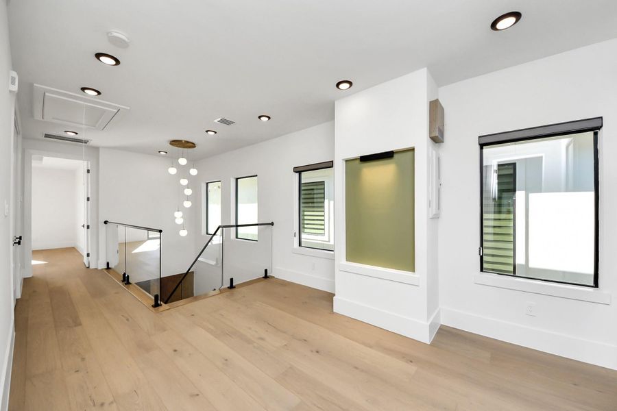 Spacious, unfurnished interior of a new home in , Stafford (Image 34).