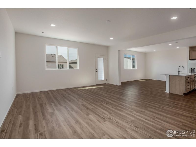 Spacious, unfurnished interior of a new home in Granary Trailblazer Collection - Single Family Homes, Johnstown (Image 23).