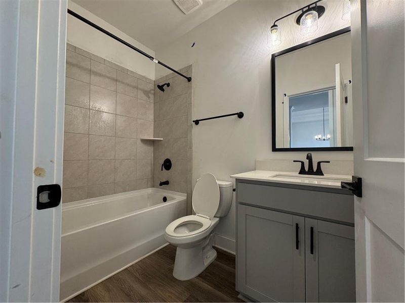 Furnished interior view inside a new home in Tuscany Hills, Douglasville (Image 10). Furnished interior view inside a new home in Tuscany Hills, Douglasville (Image 10).